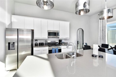 Condominio en alquiler en Kissimmee, Florida, 5 dormitorios, 244.33 m2 № 1635808 - foto 18