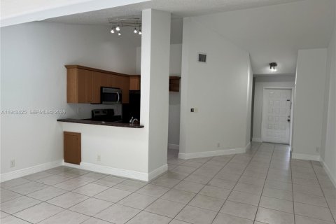 Copropriété à louer à Miami, Floride: 1 chambre, 80.08 m2 № 2000199 - photo 13