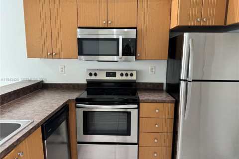 Copropriété à louer à Miami, Floride: 1 chambre, 80.08 m2 № 2000199 - photo 2