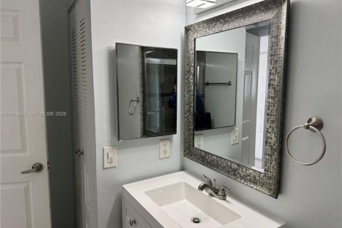 Copropriété à louer à Miami, Floride: 1 chambre, 80.08 m2 № 2000199 - photo 8