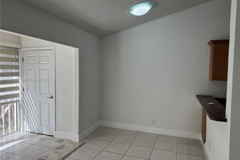 Copropriété à louer à Miami, Floride: 1 chambre, 80.08 m2 № 2000199 - photo 5
