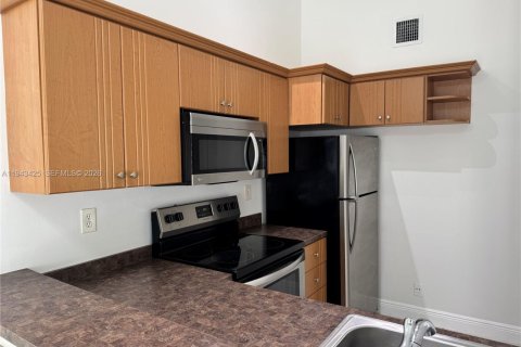 Copropriété à louer à Miami, Floride: 1 chambre, 80.08 m2 № 2000199 - photo 4