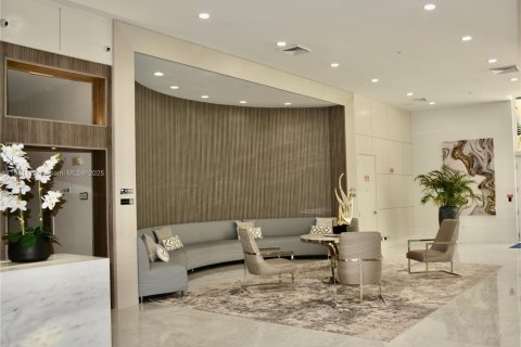 Снять в аренду кондоминиум в Авентура, Флорида 1 спальня, 78.5м2, № 1951664 - фото 3