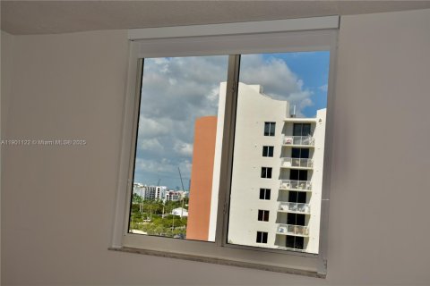 Снять в аренду кондоминиум в Авентура, Флорида 1 спальня, 78.5м2, № 1951664 - фото 16