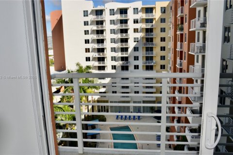 Снять в аренду кондоминиум в Авентура, Флорида 1 спальня, 78.5м2, № 1951664 - фото 13