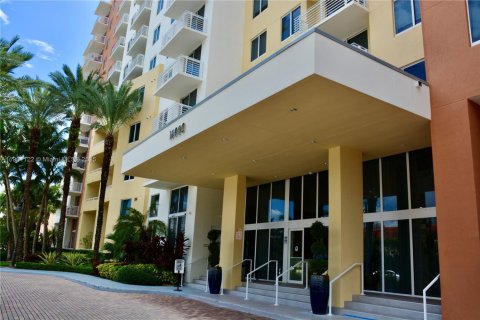 Снять в аренду кондоминиум в Авентура, Флорида 1 спальня, 78.5м2, № 1951664 - фото 12
