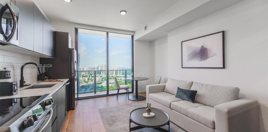 Condo in Miami, Florida, 1 bedroom  № 2253846