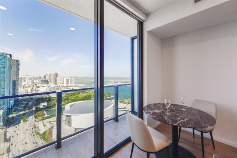 Condo in Miami, Florida, 1 bedroom  № 2253846 - photo 4