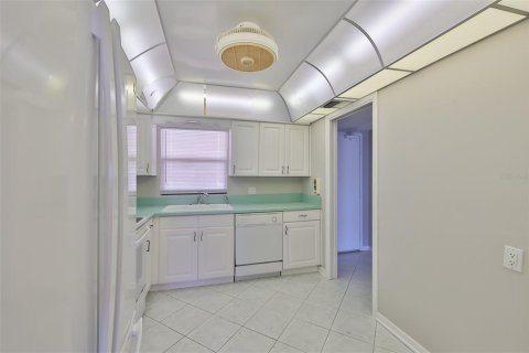 Condo in Clearwater, Florida, 2 bedrooms № 2233816 - photo 7