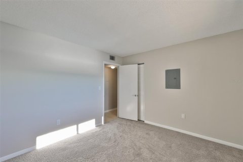 Condo in Clearwater, Florida, 2 bedrooms № 2233816 - photo 15