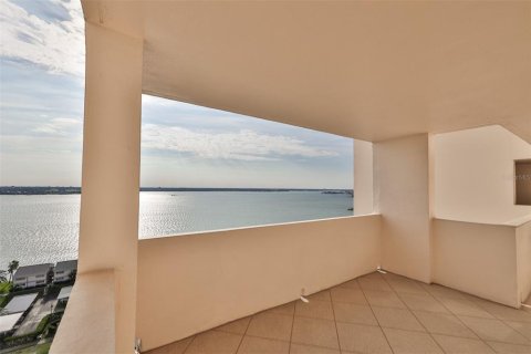Condo in Clearwater, Florida, 2 bedrooms № 2233816 - photo 4