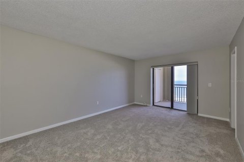Condo in Clearwater, Florida, 2 bedrooms № 2233816 - photo 17