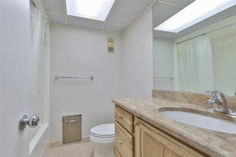 Condo in Clearwater, Florida, 2 bedrooms № 2233816 - photo 23