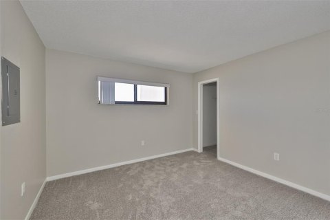 Condo in Clearwater, Florida, 2 bedrooms № 2233816 - photo 13