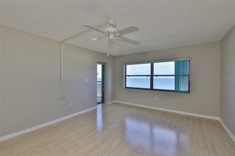 Condo in Clearwater, Florida, 2 bedrooms № 2233816 - photo 11