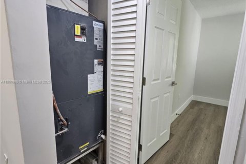 Appartement à louer à Miami, Floride: 2 chambres, 65.03 m2 № 1889263 - photo 18