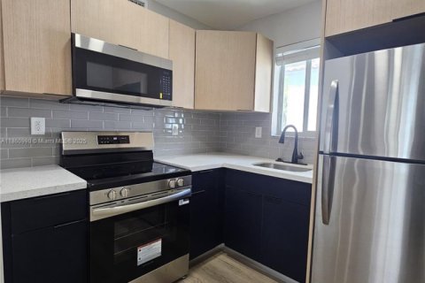 Appartement à louer à Miami, Floride: 2 chambres, 65.03 m2 № 1889263 - photo 14