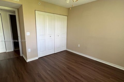 Copropriété à louer à West Palm Beach, Floride: 3 chambres, 111.85 m2 № 2024225 - photo 12