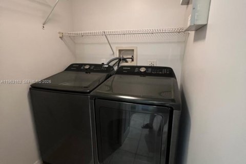 Copropriété à louer à West Palm Beach, Floride: 3 chambres, 111.85 m2 № 2024225 - photo 9