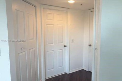 Copropriété à louer à West Palm Beach, Floride: 3 chambres, 111.85 m2 № 2024225 - photo 29