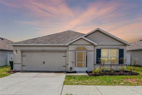 House in Winter Haven, Florida 3 bedrooms, 157 sq.m. № 1759275 - photo 1