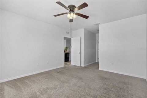 House in Winter Haven, Florida 3 bedrooms, 157 sq.m. № 1759275 - photo 11