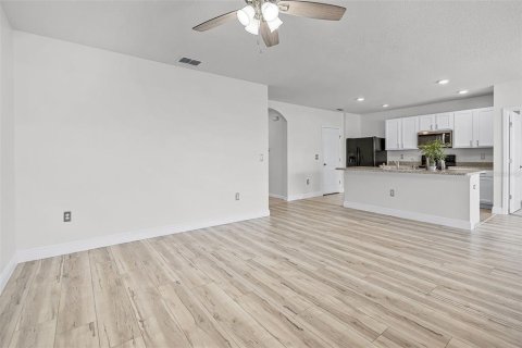 House in Winter Haven, Florida 3 bedrooms, 157 sq.m. № 1759275 - photo 6
