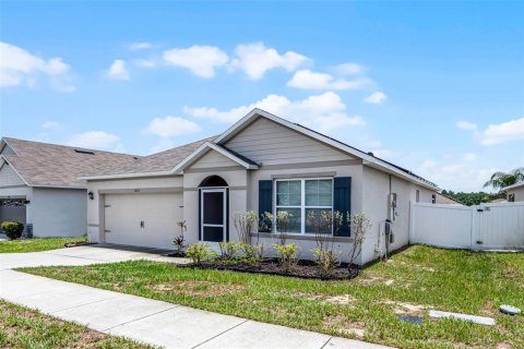 House in Winter Haven, Florida 3 bedrooms, 157 sq.m. № 1759275 - photo 3