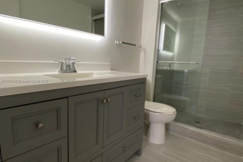 Condo à North Miami, Floride, 2 chambres  № 2080171