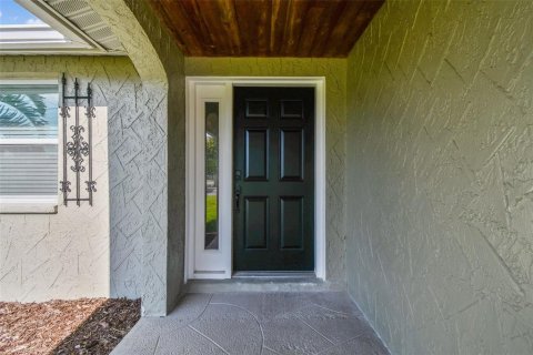 House in Hudson, Florida 3 bedrooms, 135.82 sq.m. № 1878086 - photo 4