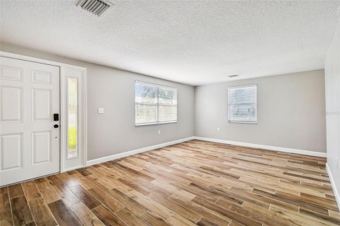 House in Hudson, Florida 3 bedrooms, 135.82 sq.m. № 1878086 - photo 9