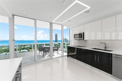 Condo in Aventura, Florida, 3 bedrooms № 1986683 - photo 10