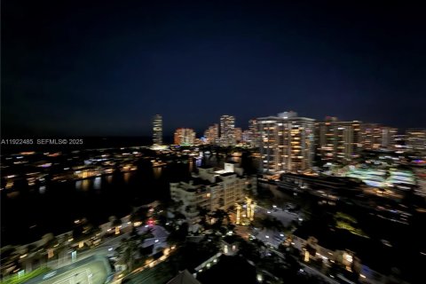 Condo in Aventura, Florida, 3 bedrooms № 1986683 - photo 18