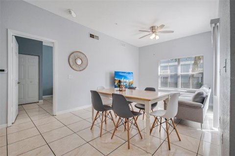 Condo in Kissimmee, Florida, 4 bedrooms  № 2379138 - photo 8