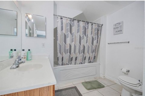 Condo in Kissimmee, Florida, 4 bedrooms  № 2379138 - photo 17
