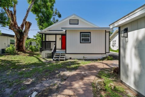 House in Orlando, Florida 4 bedrooms, 137.77 sq.m. № 2227052 - photo 23