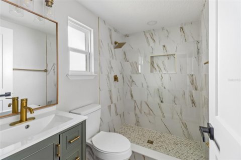 House in Orlando, Florida 4 bedrooms, 137.77 sq.m. № 2227052 - photo 26