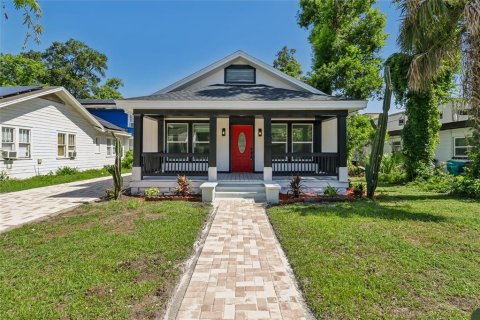 House in Orlando, Florida 4 bedrooms, 137.77 sq.m. № 2227052 - photo 30
