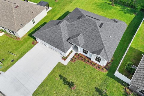 Casa en venta en Palm Coast, Florida, 3 dormitorios, 170.38 m2 № 2167406 - foto 2