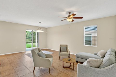 Villa ou maison à vendre à New Smyrna Beach, Floride: 3 chambres, 134.15 m2 № 1906389 - photo 4