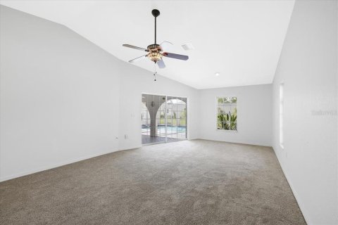 House in Punta Gorda, Florida 3 bedrooms, 273.41 sq.m. № 1900749 - photo 21