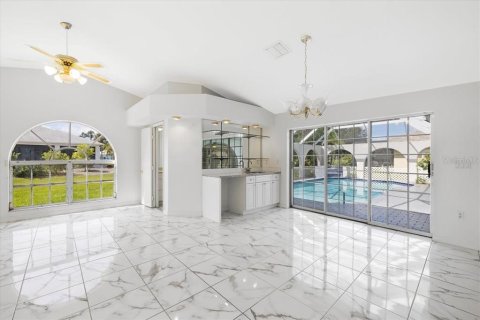 House in Punta Gorda, Florida 3 bedrooms, 273.41 sq.m. № 1900749 - photo 17