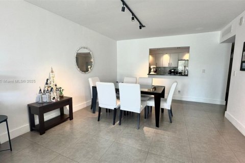 Copropriété à vendre à Sunny Isles Beach, Floride: 1 chambre, 93.37 m2 № 1957687 - photo 8