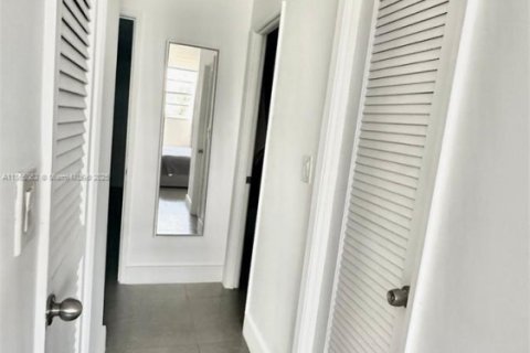 Copropriété à vendre à Sunny Isles Beach, Floride: 1 chambre, 93.37 m2 № 1957687 - photo 14