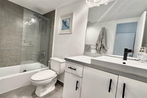 Copropriété à vendre à Sunny Isles Beach, Floride: 1 chambre, 93.37 m2 № 1957687 - photo 11