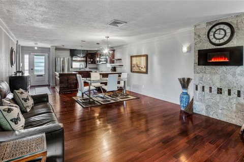 Condominio en venta en Belleair Bluffs, Florida, 2 dormitorios, 109.62 m2 № 1912158 - foto 5