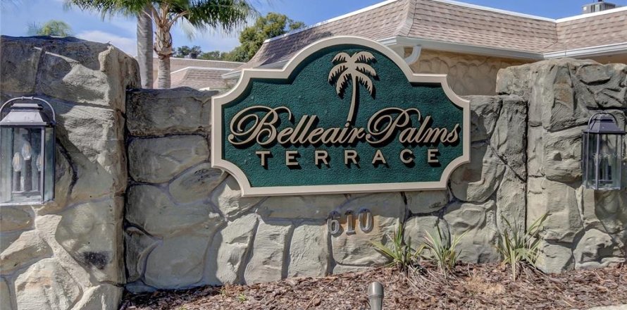 Condominio en Belleair Bluffs, Florida, 2 dormitorios  № 1912158