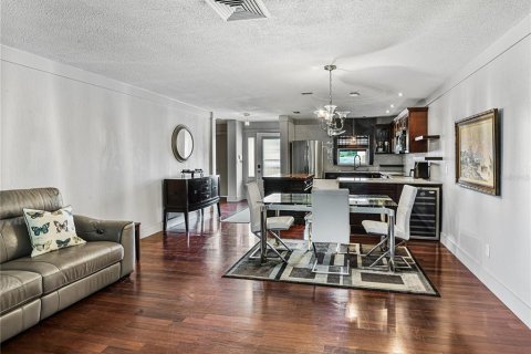 Condominio en venta en Belleair Bluffs, Florida, 2 dormitorios, 109.62 m2 № 1912158 - foto 7