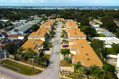 Condominio en venta en Belleair Bluffs, Florida, 2 dormitorios, 109.62 m2 № 1912158 - foto 17