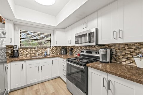Casa en alquiler en Seminole, Florida, 2 dormitorios, 94.76 m2 № 1914018 - foto 16
